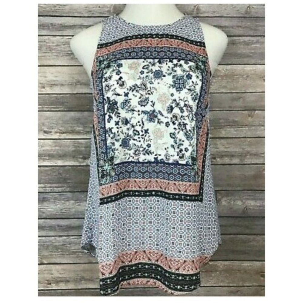 ✨3/ $25✨ Women’s long tank top with floral prints